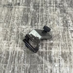 Genuine Singer 99K Sewing Machine Replacement Feed Dog w/ Mount Screw